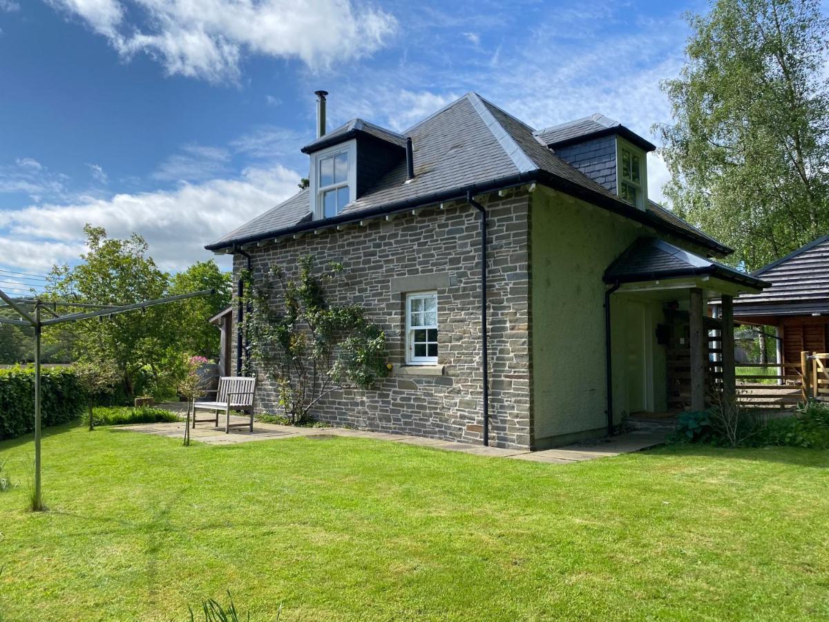 Private Detached Sleeps 4 * Crieff