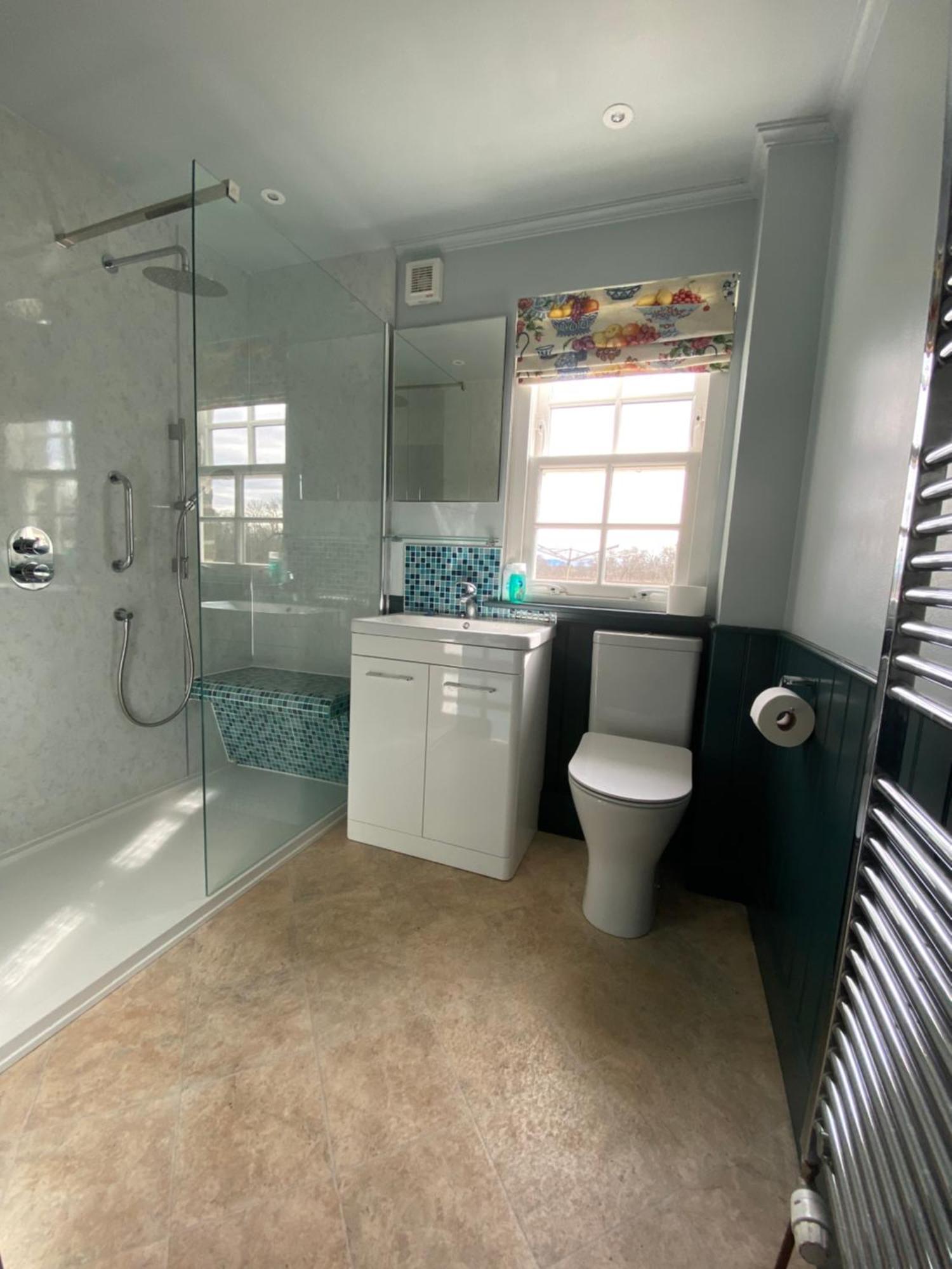 Private Detached Sleeps 4 Crieff