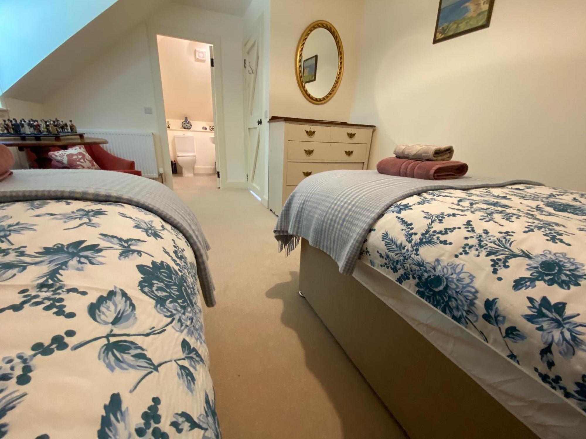 Private Detached Sleeps 4 * Crieff